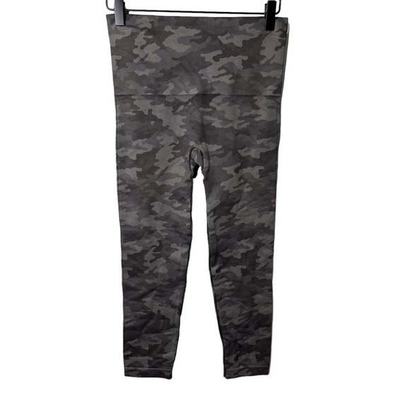 Spanx Look At Me Now Cropped Leggings Green Camo High Waist Seamless Slimming - Picture 3 of 6